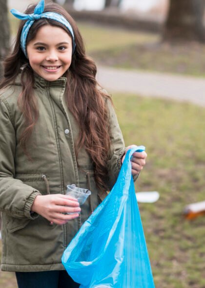 medium-shot-smiling-girl